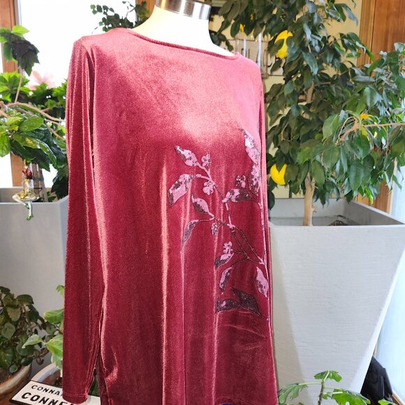 BEAUTFUL by Lawrence Zarian Stretch Velvety Sequin Tunic Cranberry - Picture 8 of 15
